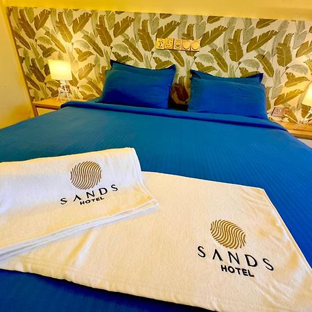Sands Grand Hotel Dhigurah  Buitenkant foto