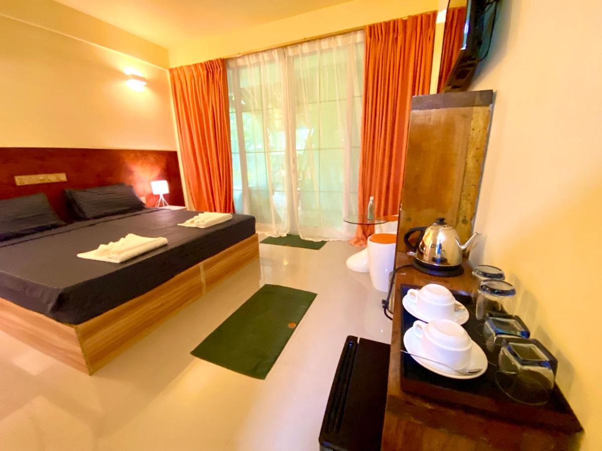 Sands Grand Hotel Dhigurah  Buitenkant foto