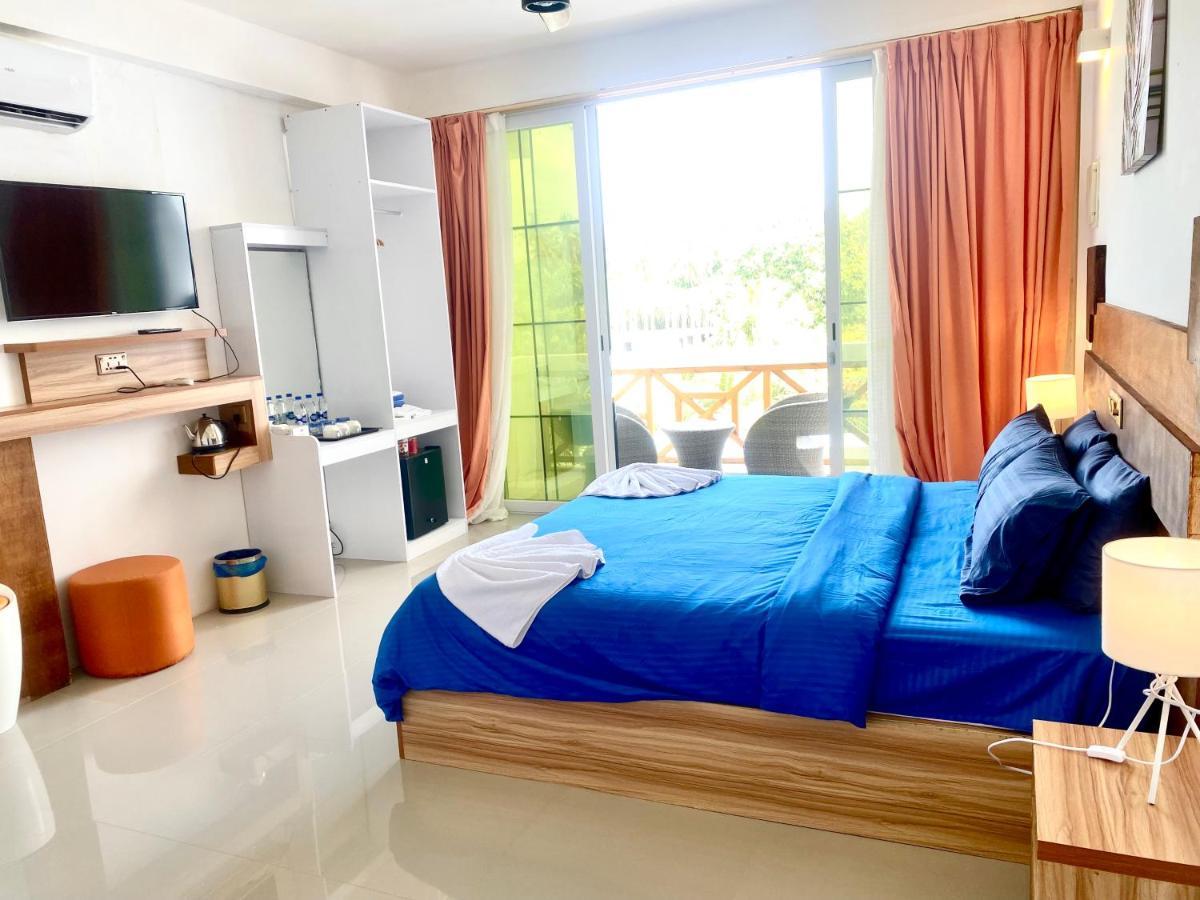 Sands Grand Hotel Dhigurah  Buitenkant foto