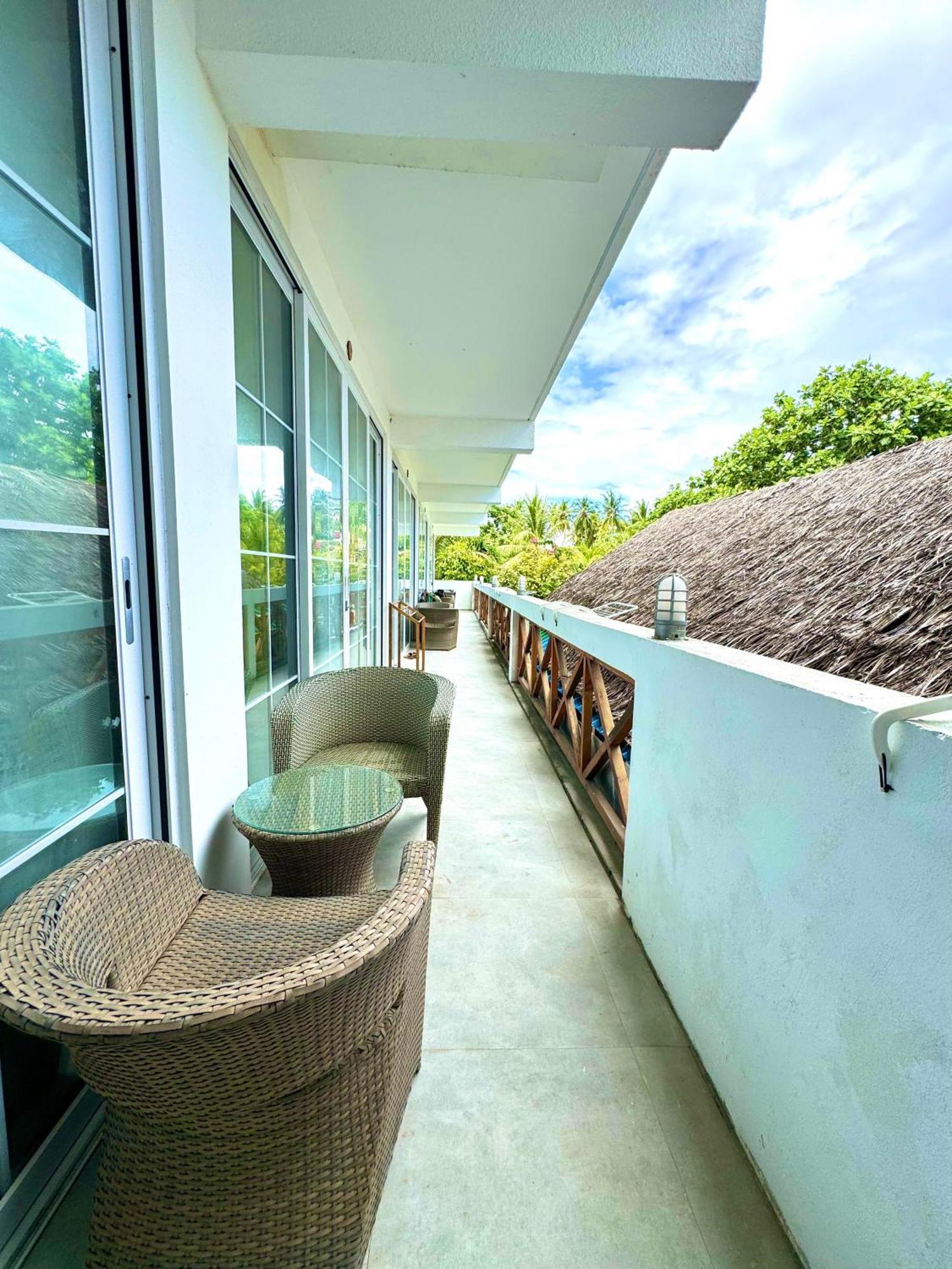 Sands Grand Hotel Dhigurah  Buitenkant foto