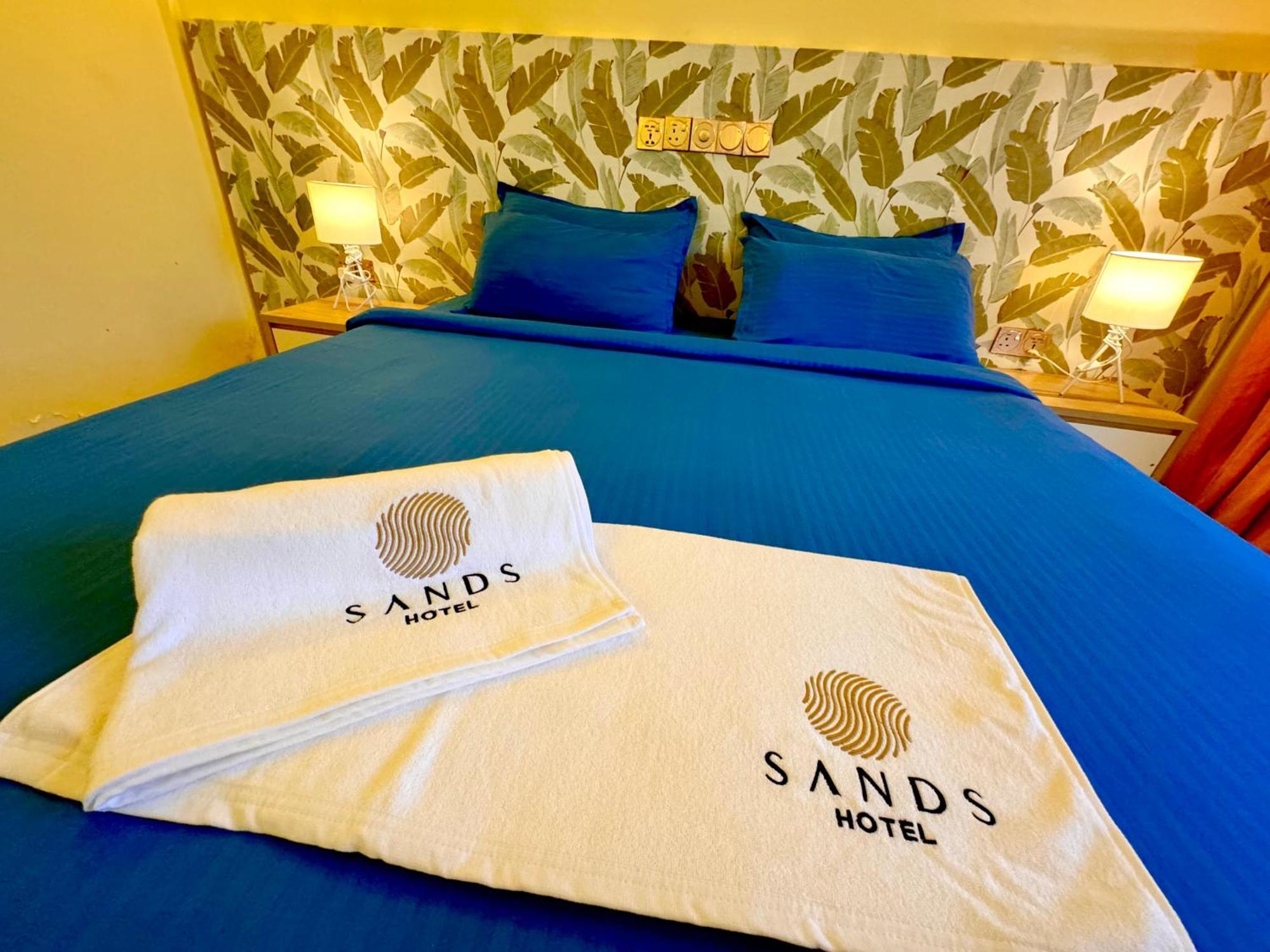 Sands Grand Hotel Dhigurah  Buitenkant foto
