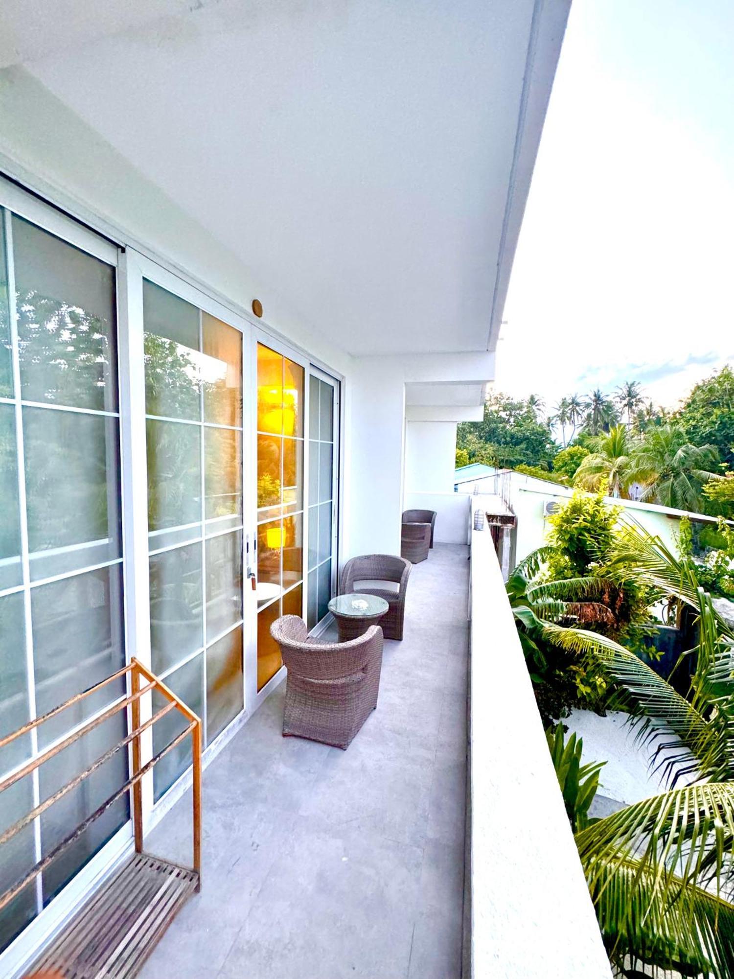 Sands Grand Hotel Dhigurah  Buitenkant foto