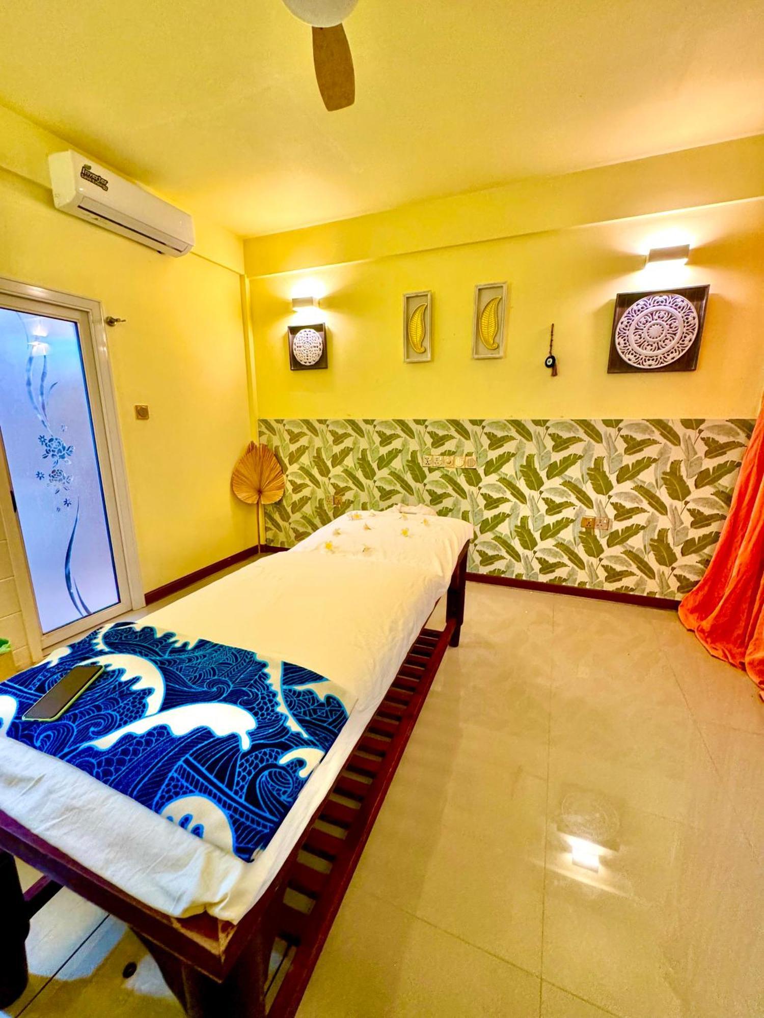 Sands Grand Hotel Dhigurah  Buitenkant foto