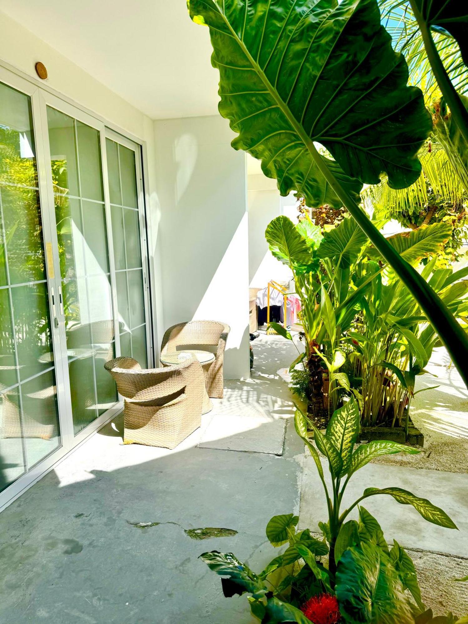Sands Grand Hotel Dhigurah  Buitenkant foto