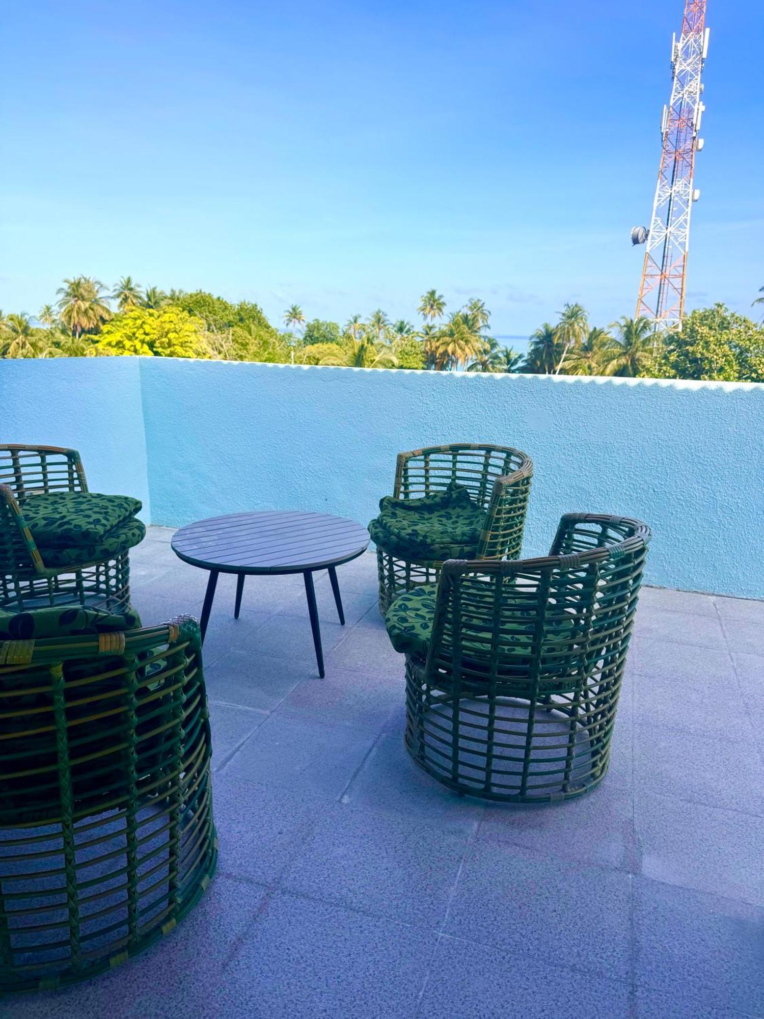 Sands Grand Hotel Dhigurah  Buitenkant foto