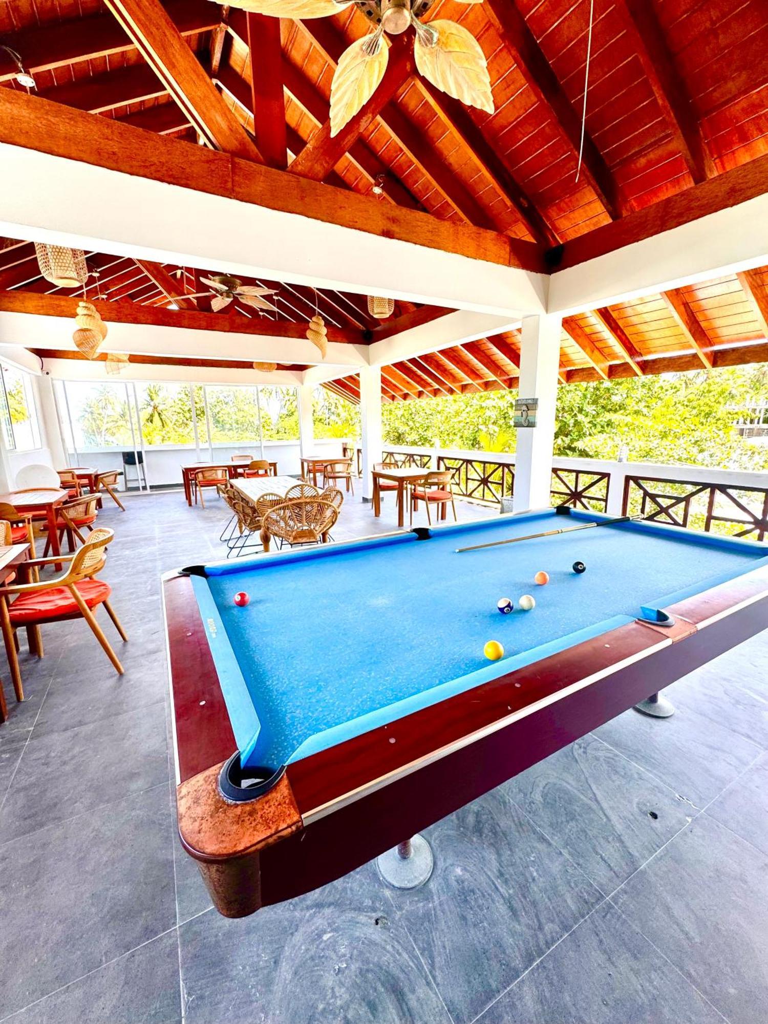 Sands Grand Hotel Dhigurah  Buitenkant foto