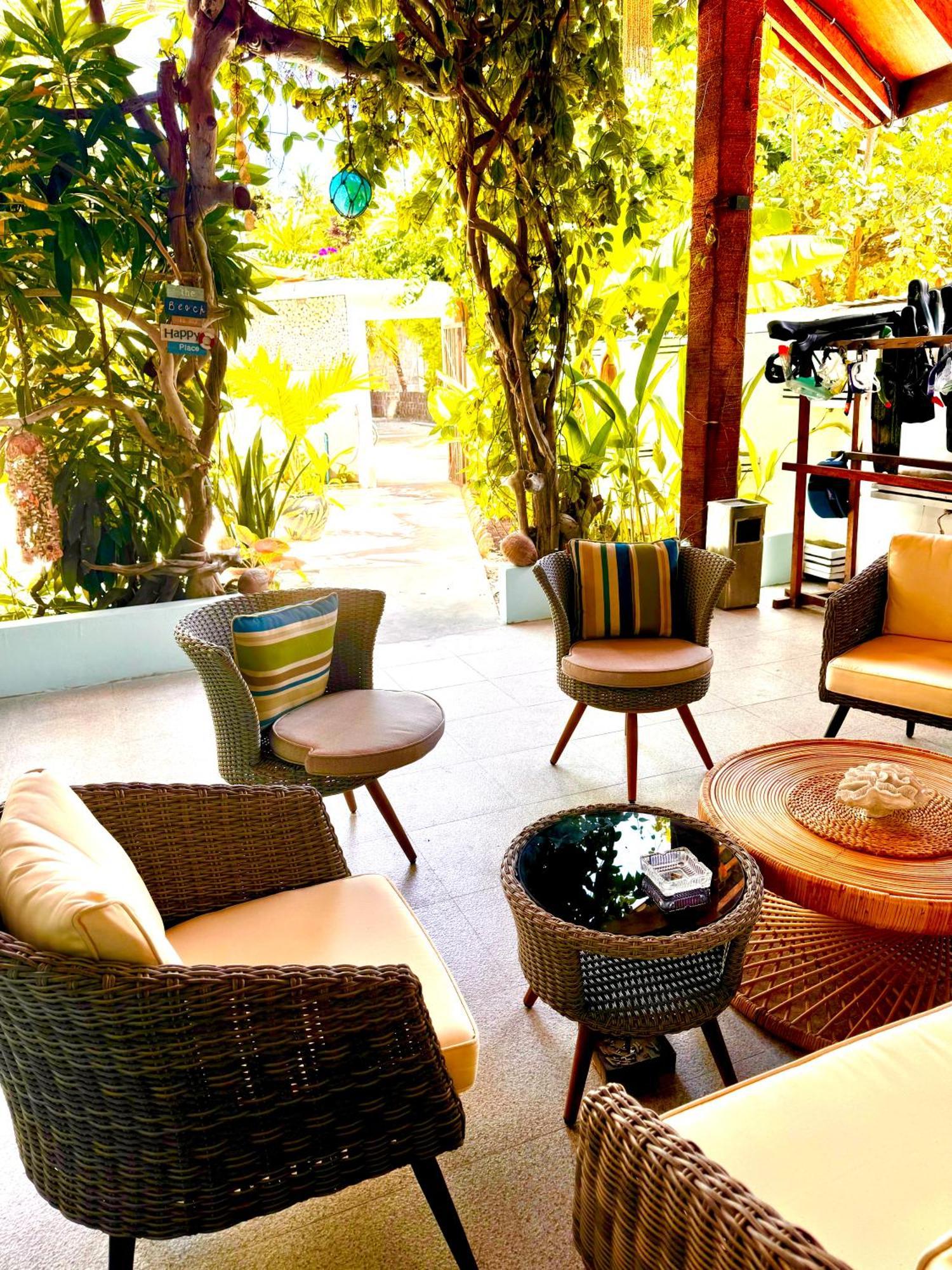 Sands Grand Hotel Dhigurah  Buitenkant foto